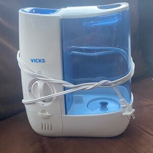 Vicks Warm Mist Humidifier